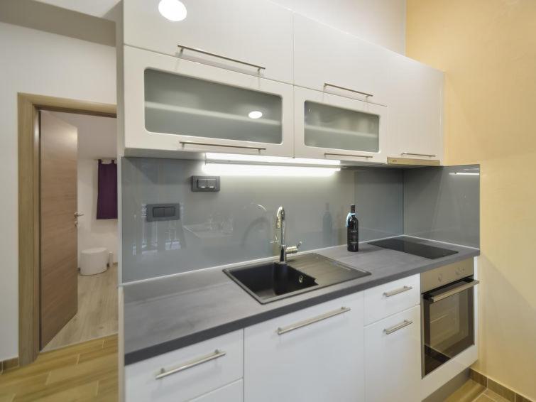 Apartment Ivana I Martina Grebastica Exterior photo